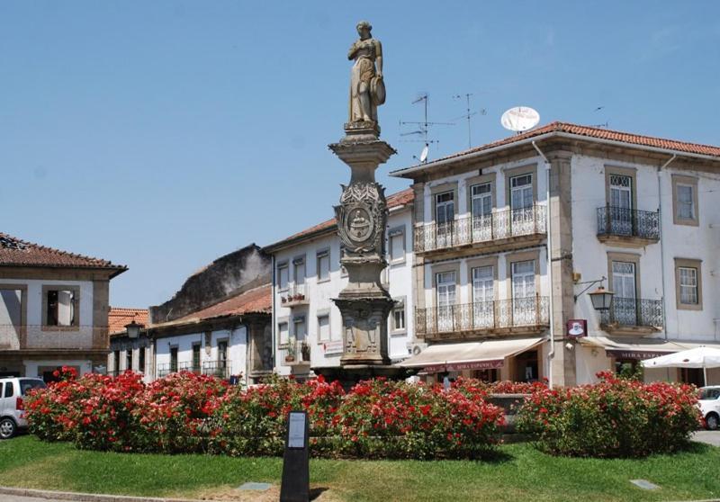 Casinhas Da Vila Monção Exterior foto